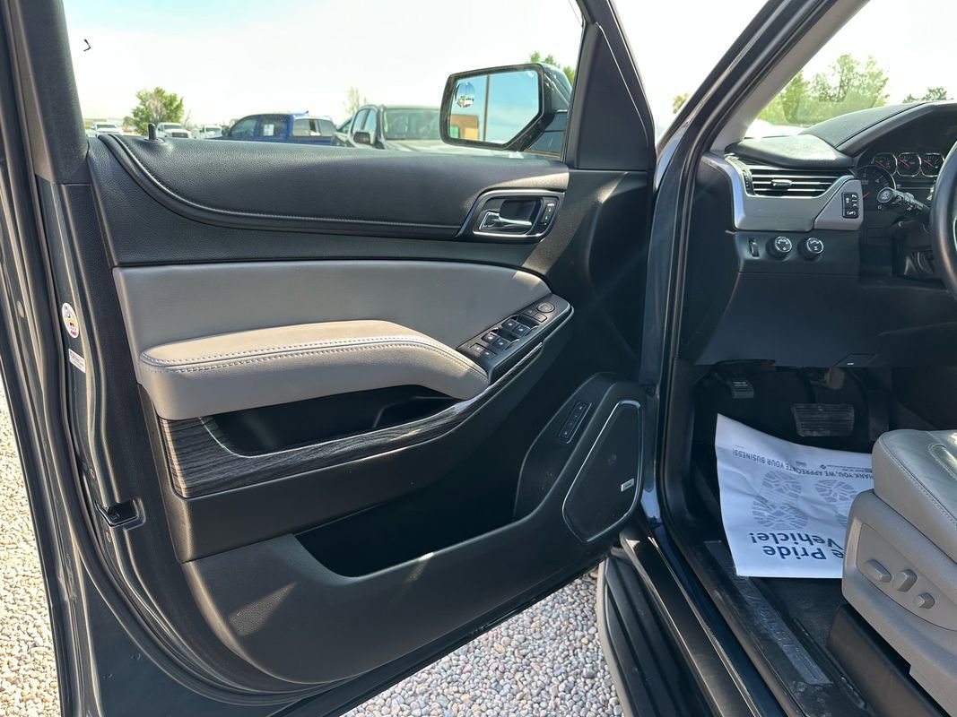 Used 2019 Chevrolet Suburban LT image 34