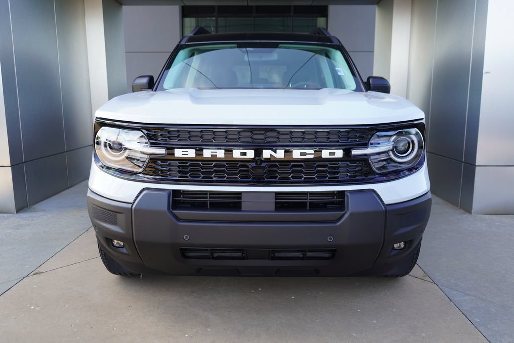 New 2026 Ford Bronco Sport Outer Banks w/ Outer Banks Tech Package+ AWD/4WD image 4