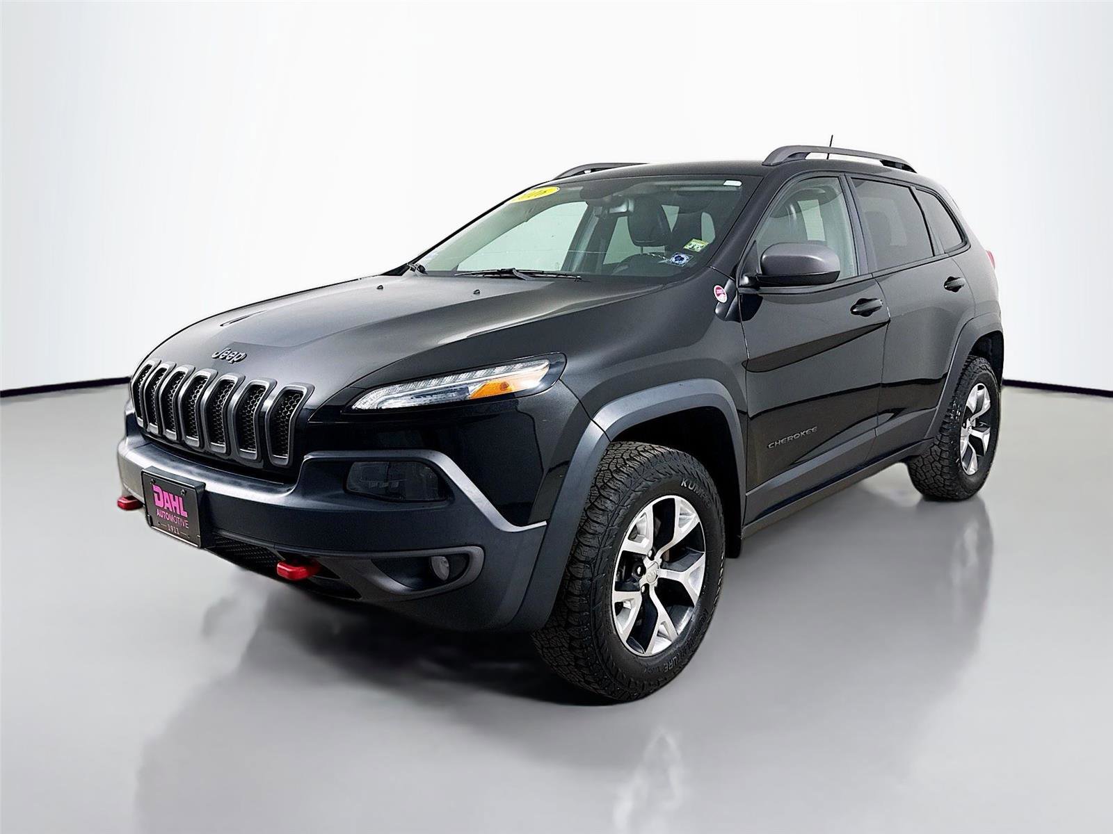 Used 2016 Jeep Cherokee Trailhawk AWD/4WD image 4