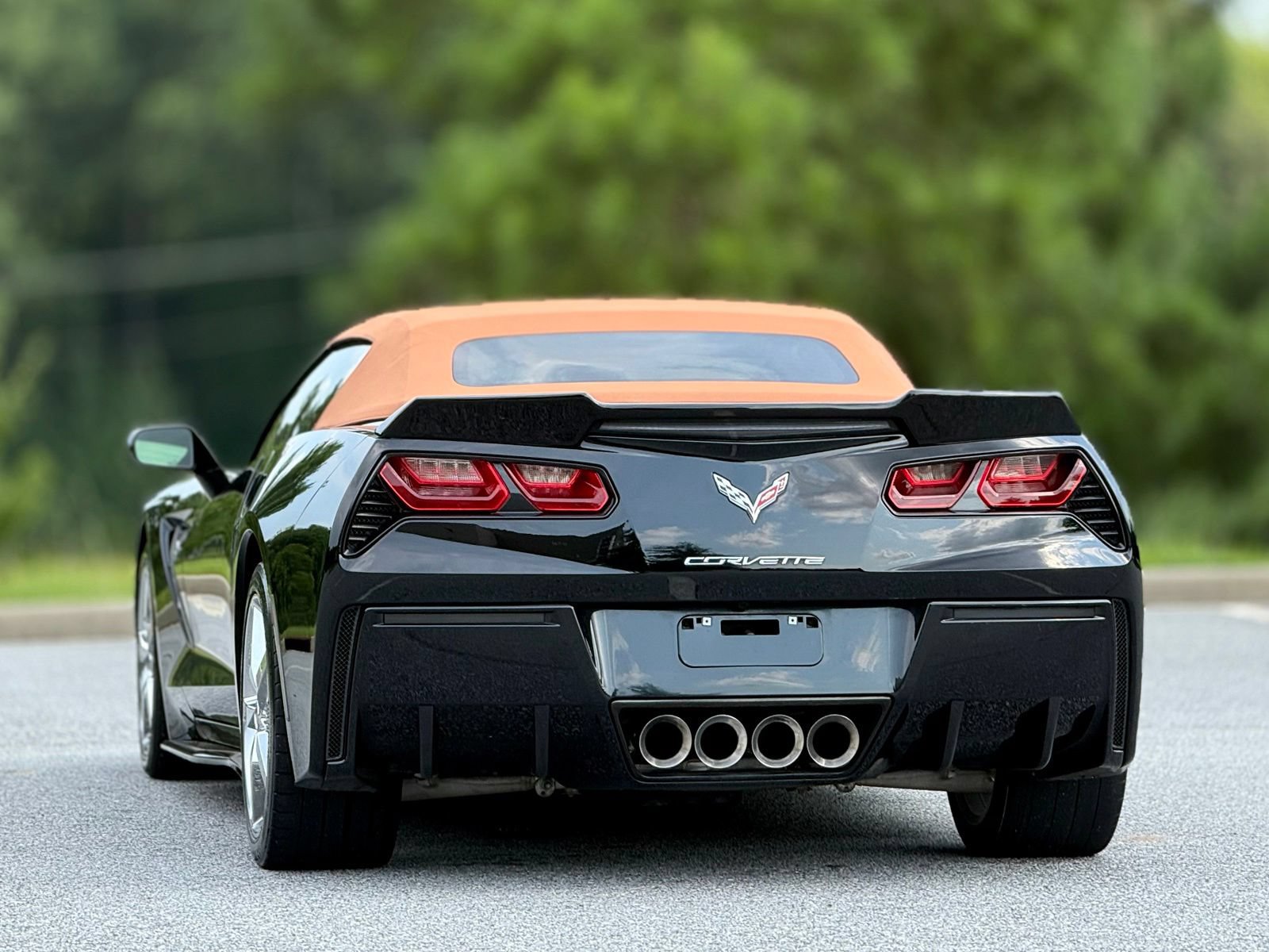 Used 2015 Chevrolet Corvette Stingray Convertible w/ 3LT Preferred Equipment Group RWD image 5