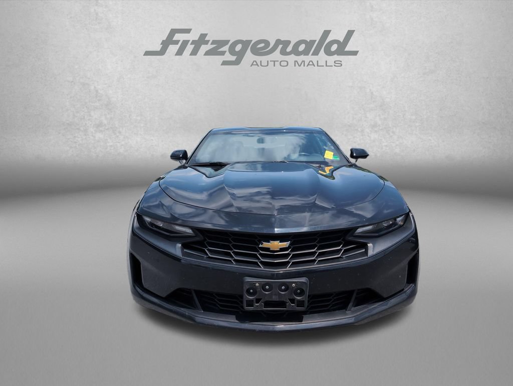 Used 2023 Chevrolet Camaro LT RWD image 2