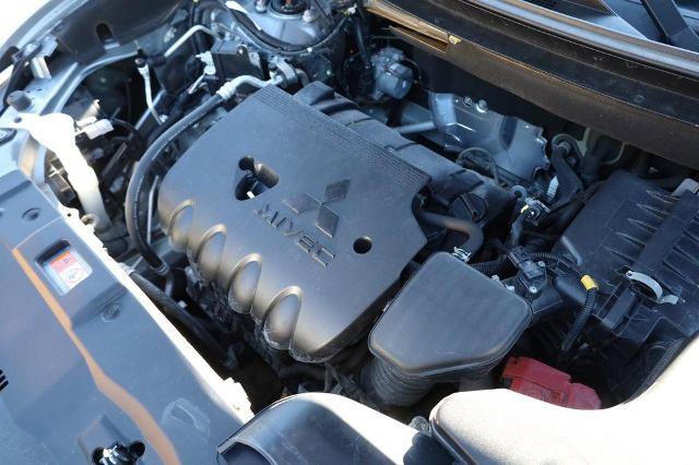 Used 2019 Mitsubishi Outlander SE AWD/4WD image 27