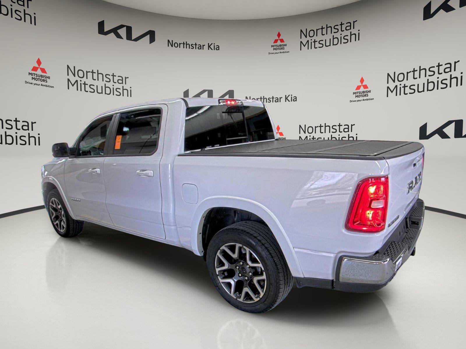 Used 2025 RAM 1500 Laramie AWD/4WD image 2