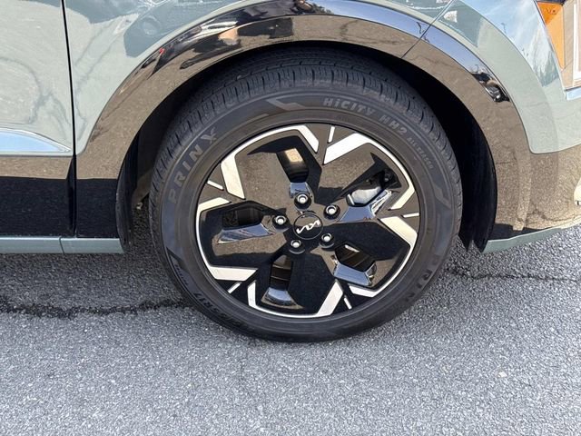 Used 2023 Kia Niro Wind w/ Wind Preserve Package image 7