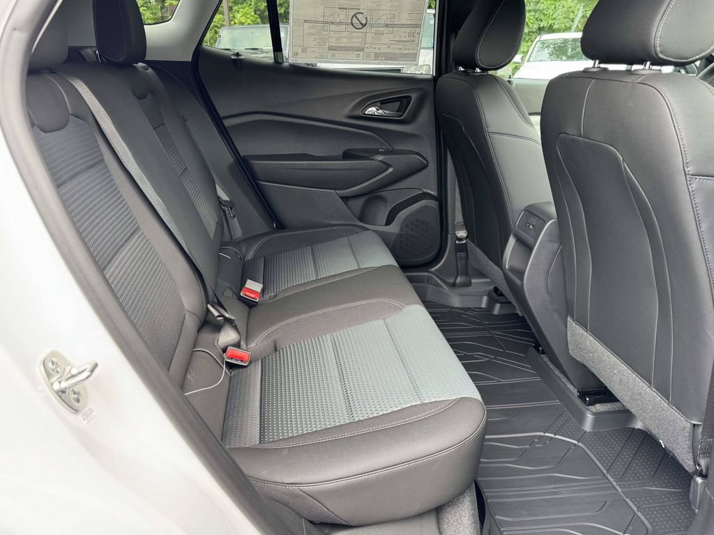 New 2026 Chevrolet Trax LT w/ Driver Confidence Package FWD image 15