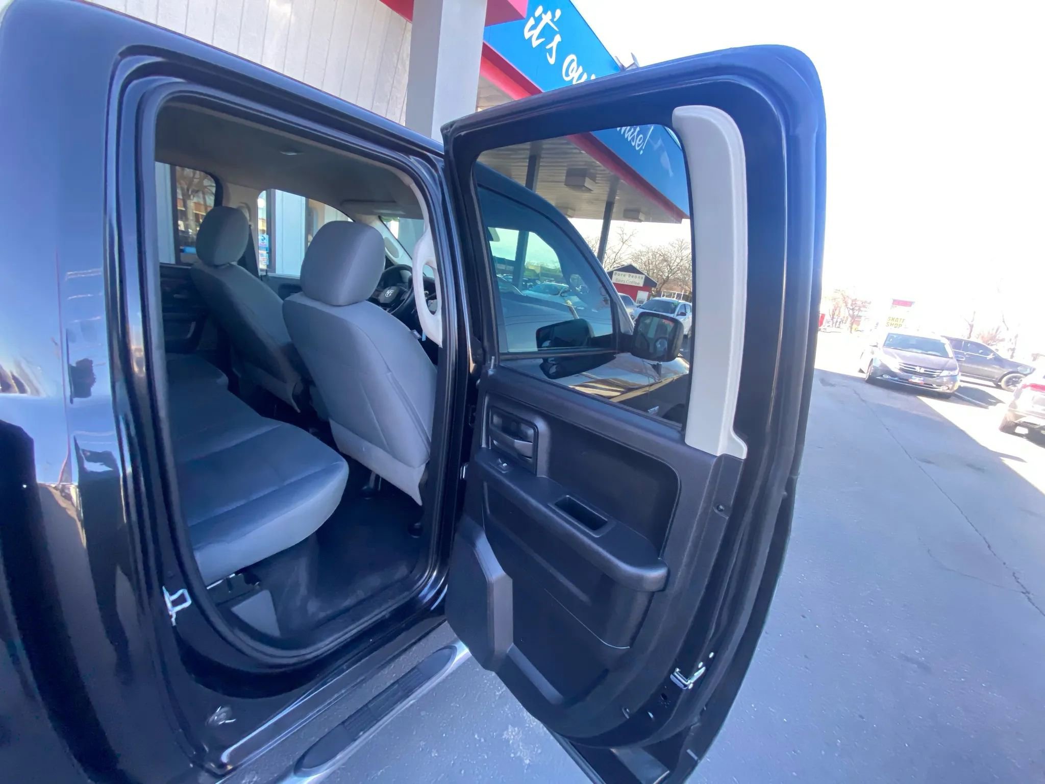 Used 2015 RAM 1500 Tradesman w/ Popular Equipment Group image 29