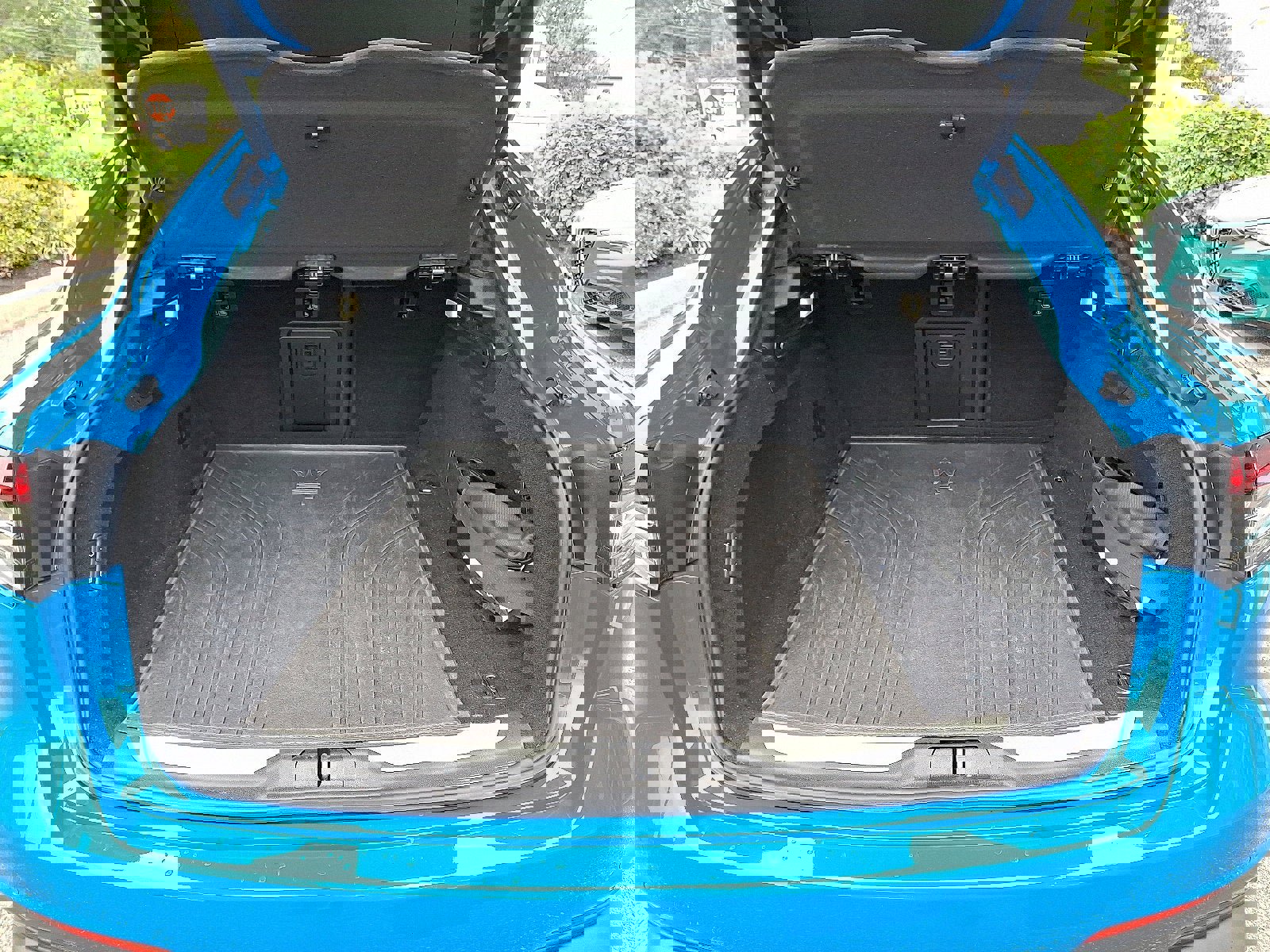 Used 2022 Maserati Levante F Tributo image 29