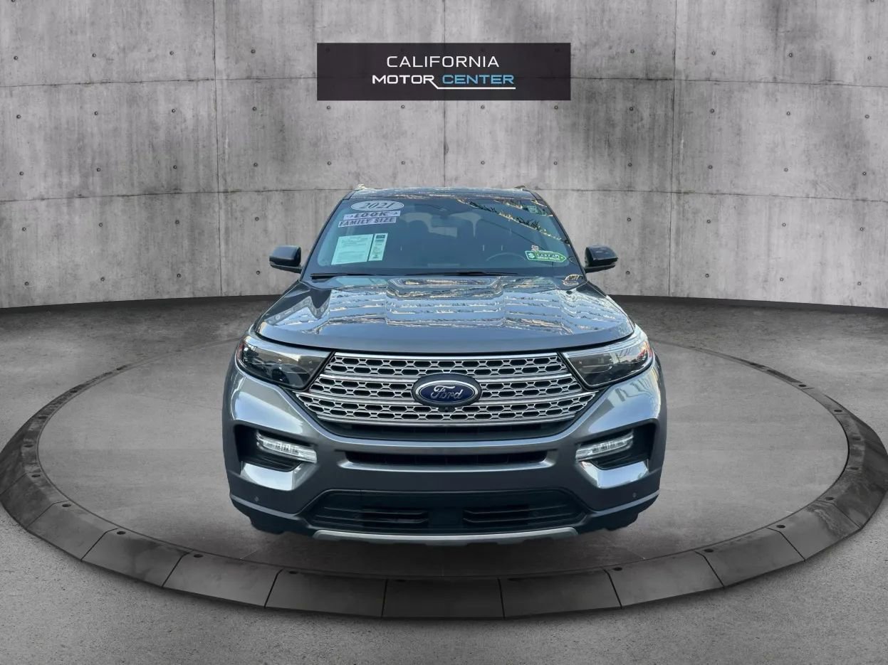 Used 2021 Ford Explorer Limited w/ Equipment Group 301A image 2