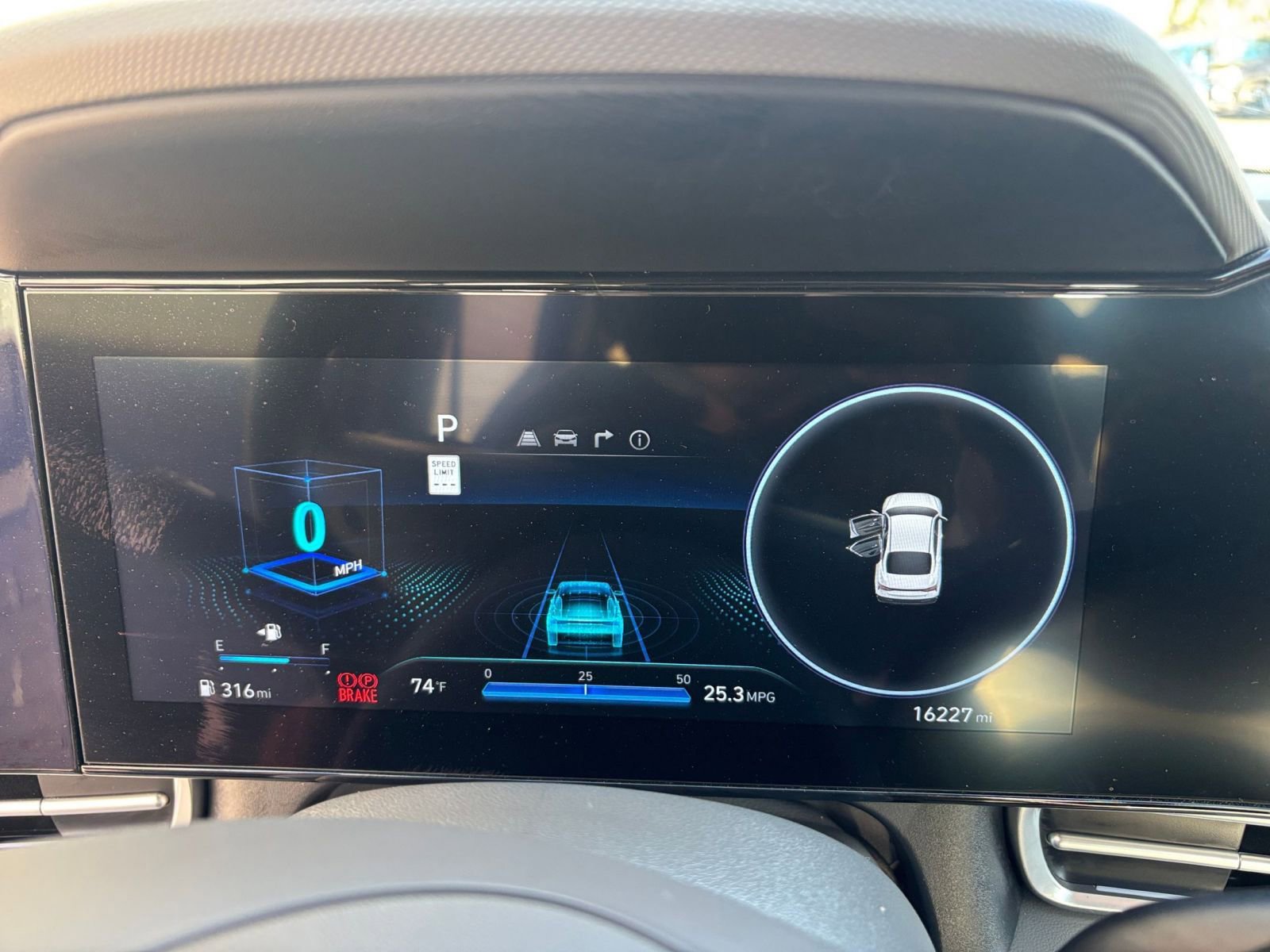 Used 2025 Hyundai Elantra SEL image 40