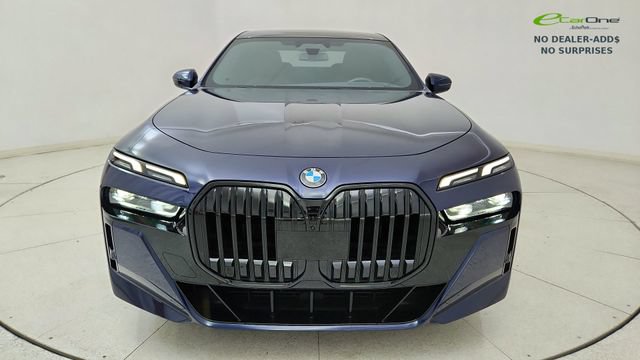 Used 2023 BMW 760i xDrive AWD/4WD image 13