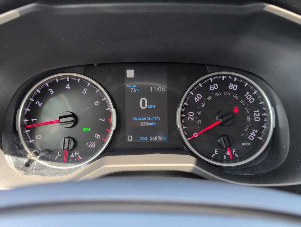 Used 2022 Toyota RAV4 XLE FWD image 16