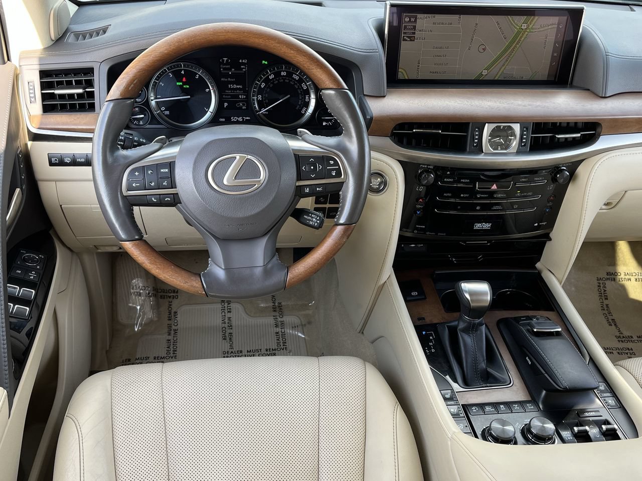 Used 2019 Lexus LX 570 4WD w/ Luxury Package image 10
