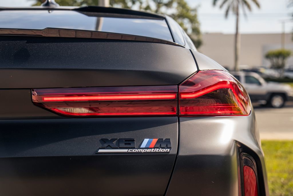 Used 2022 BMW X6 M w/ Competition Package image 12