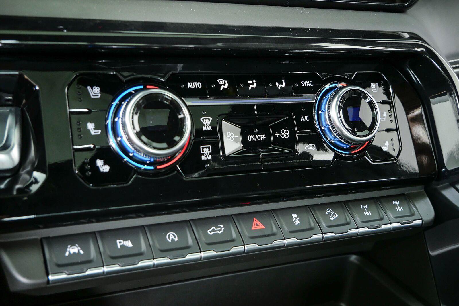 New 2026 GMC Sierra 1500 AT4X AWD/4WD image 17