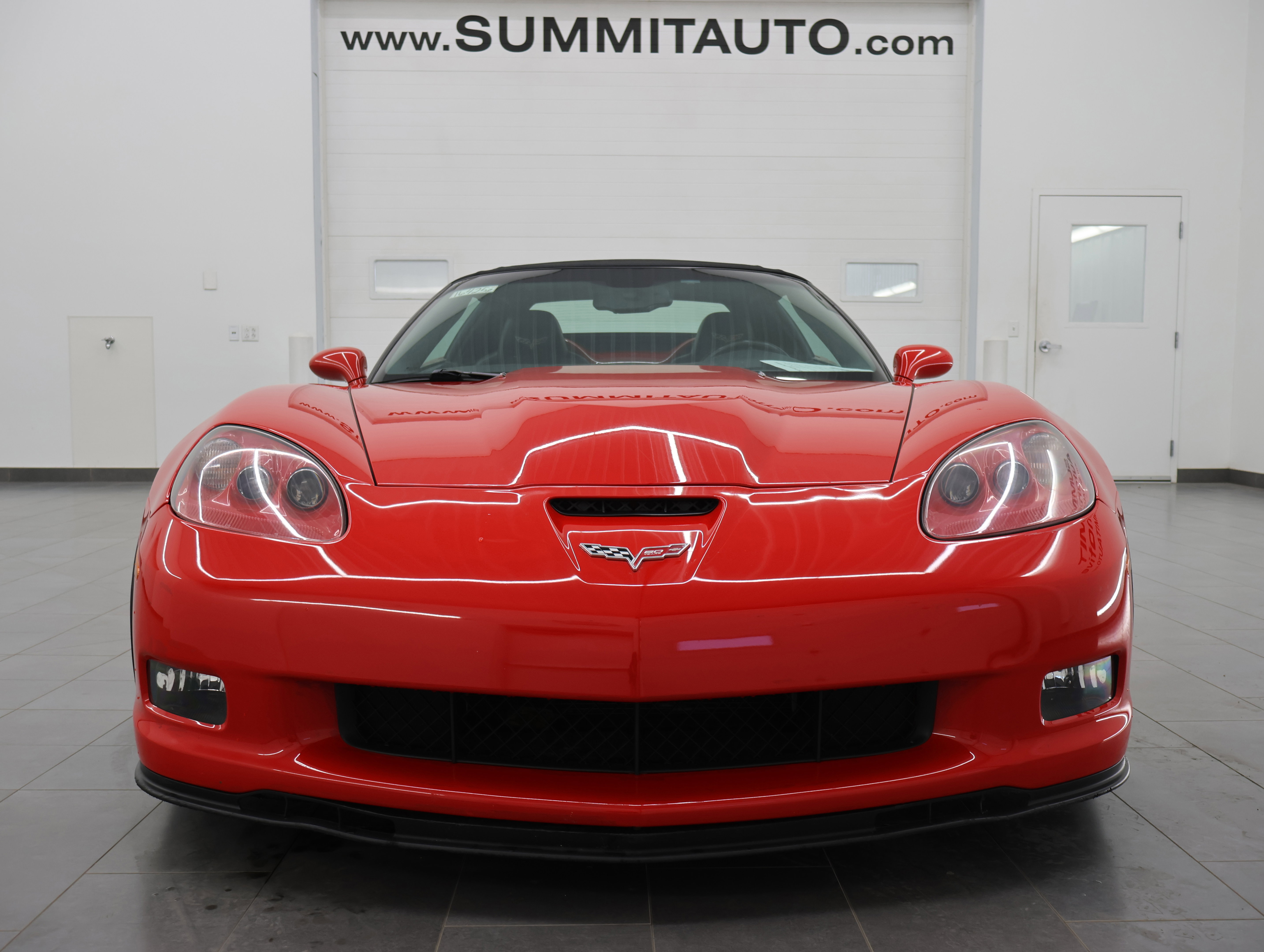 Used 2013 Chevrolet Corvette 427 w/ 1SB Preferred Equipment Group RWD image 18