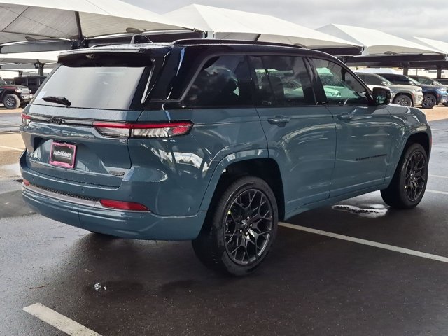 New 2027 Jeep Grand Cherokee Summit AWD/4WD image 2