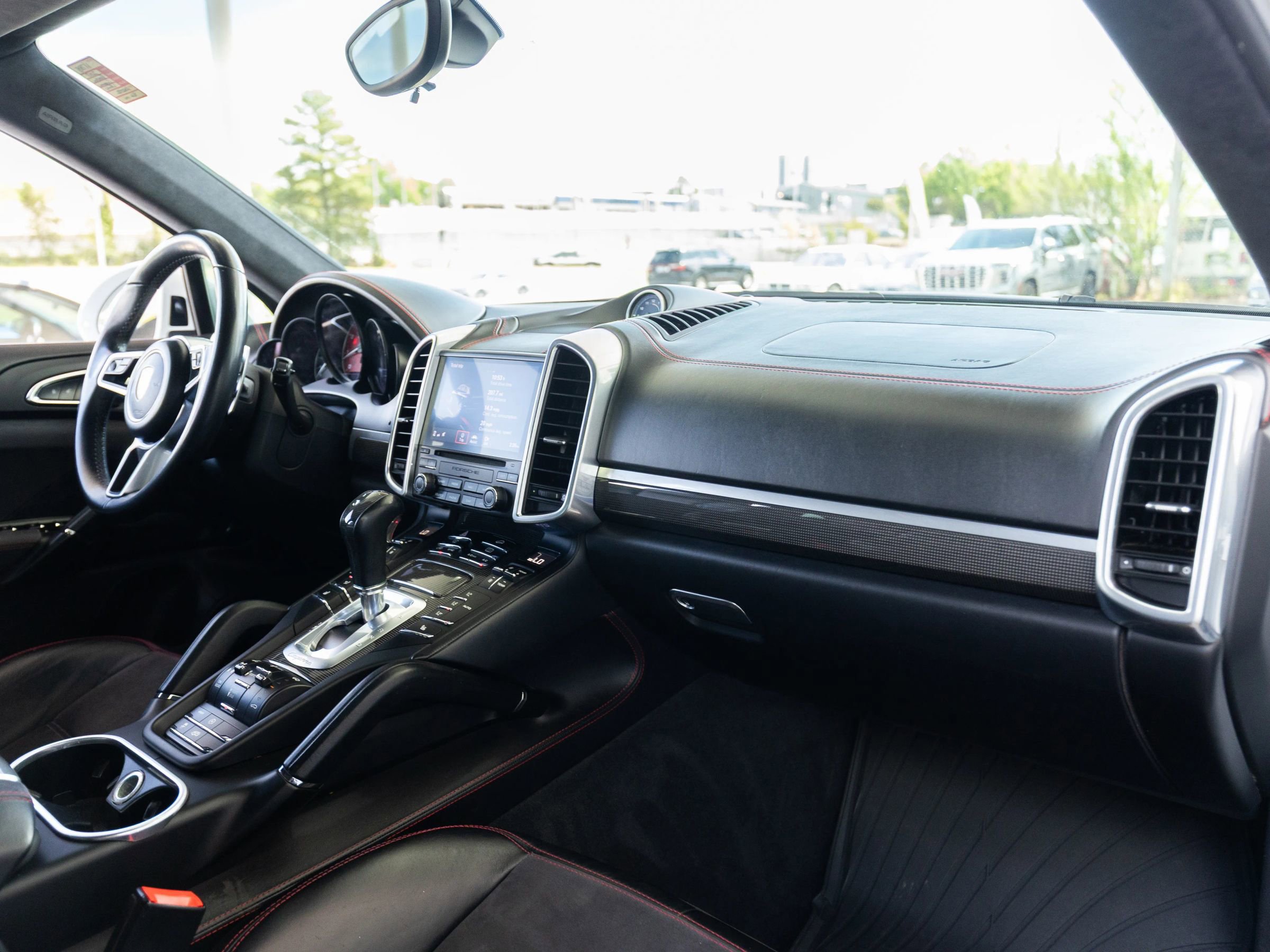 Used 2017 Porsche Cayenne GTS AWD/4WD image 23