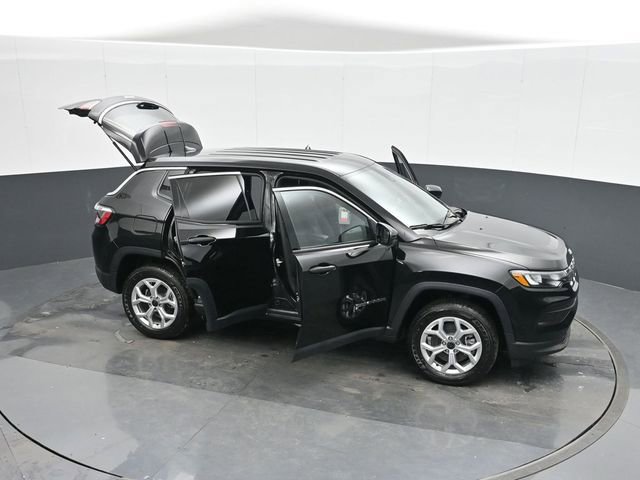 Used 2025 Jeep Compass Sport w/ Mopar Graphics Package AWD/4WD image 49
