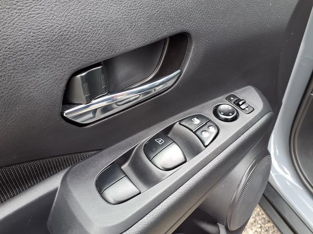 Used 2023 Nissan Kicks SV FWD image 16