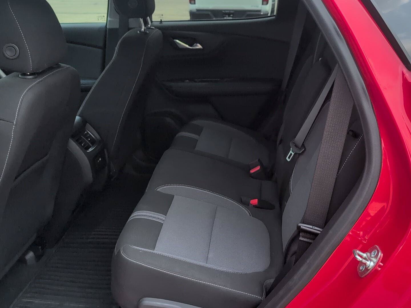 Used 2024 Chevrolet Blazer LT w/ Convenience Package FWD image 13