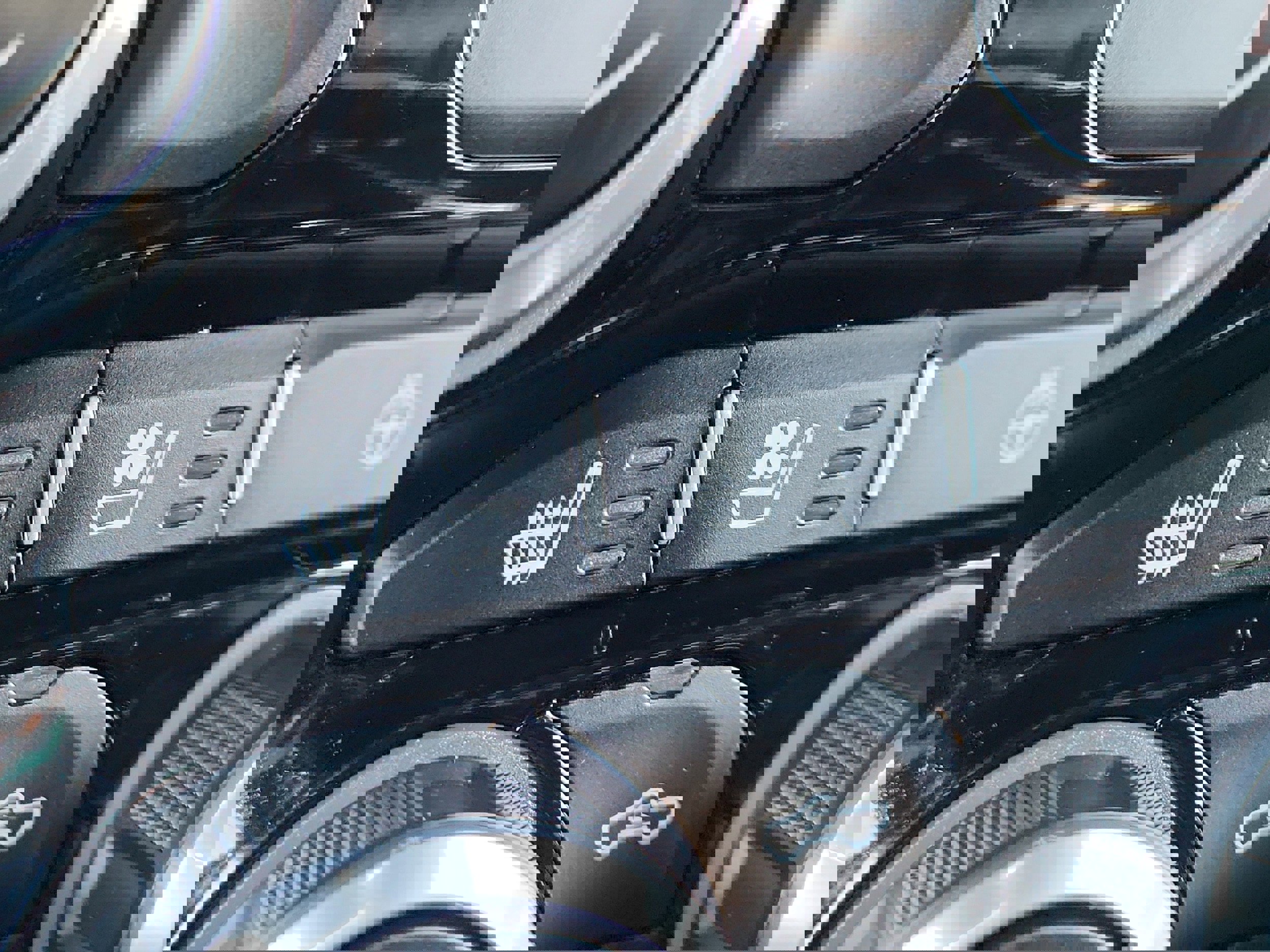 Used 2024 RAM 1500 Laramie image 24