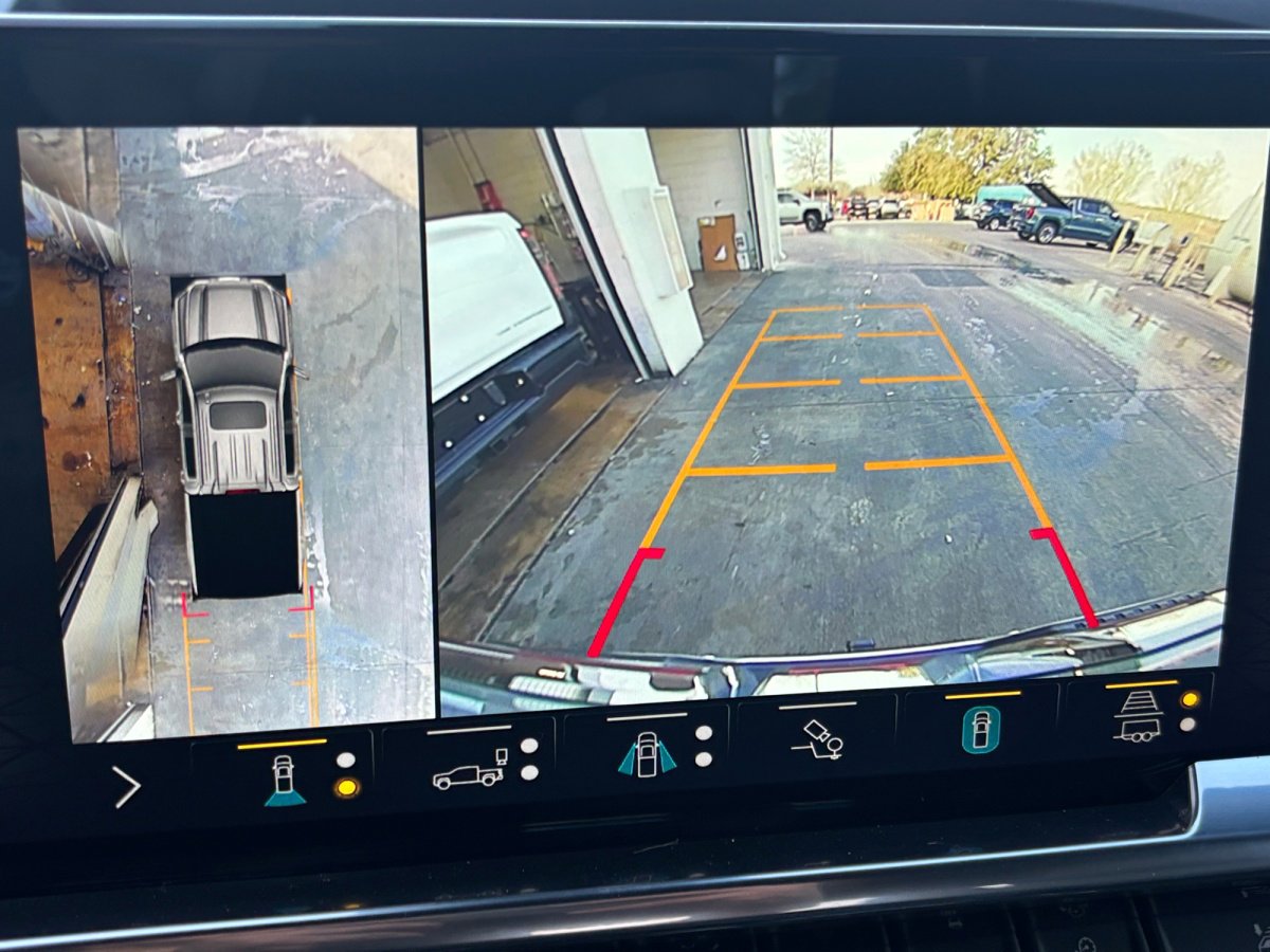 Used 2022 GMC Sierra 1500 Elevation w/ Elevation Premium Package image 9