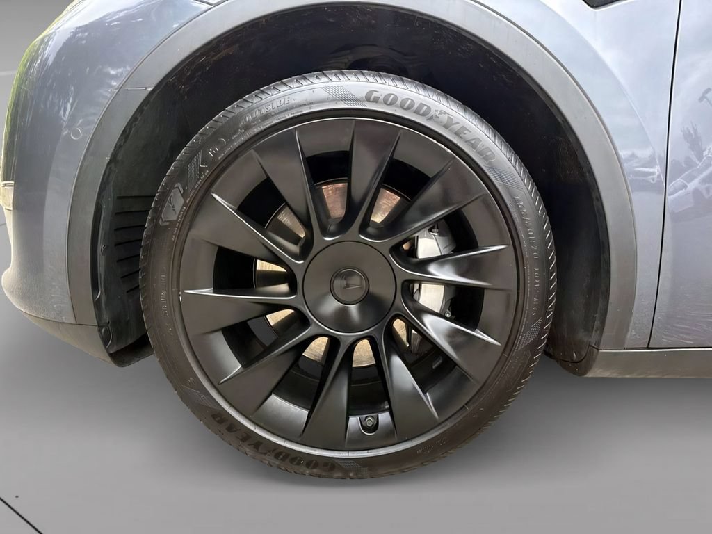 Used 2022 Tesla Model Y Long Range AWD/4WD image 8
