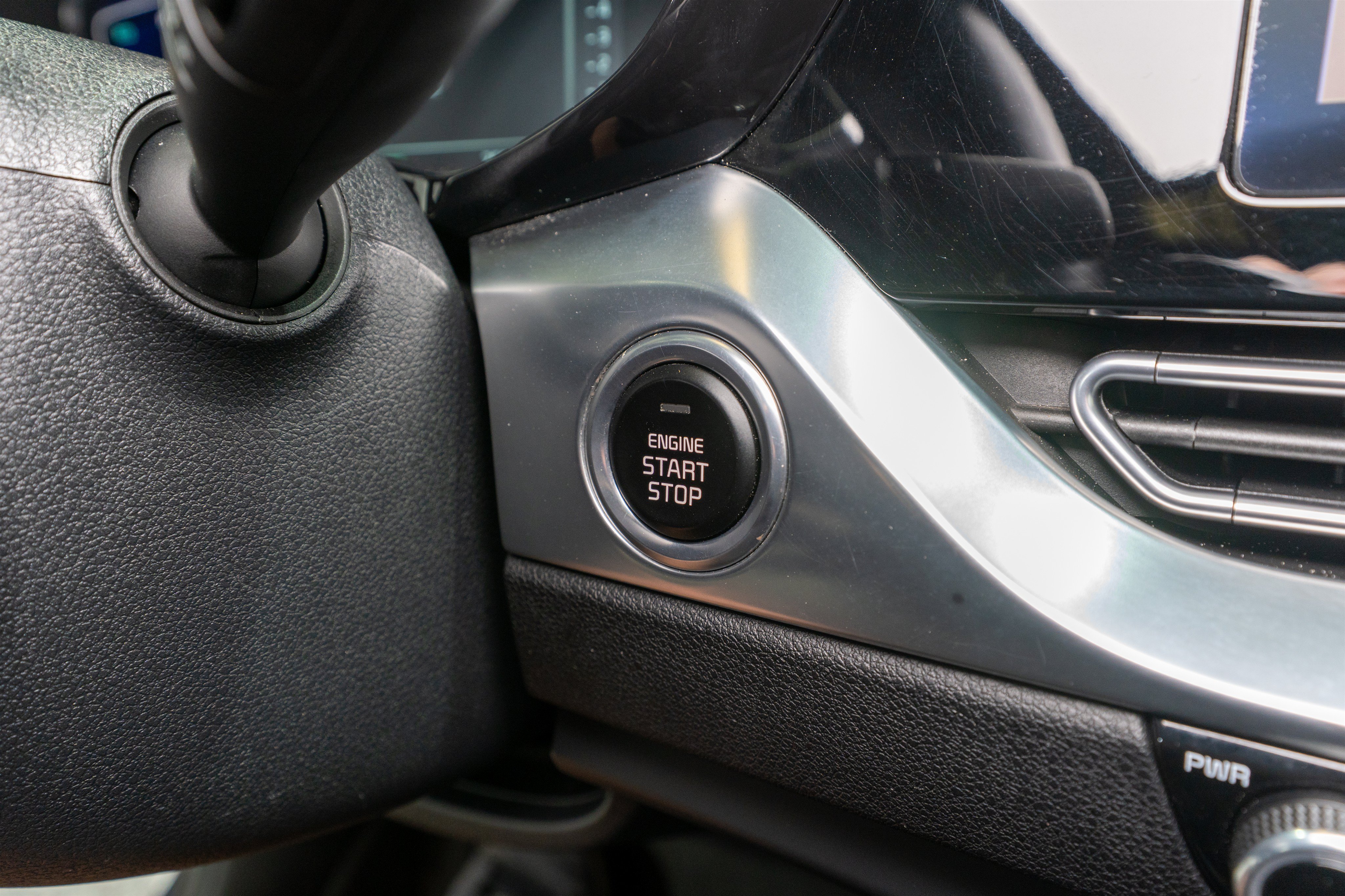 Used 2022 Kia Niro EX Premium FWD image 30