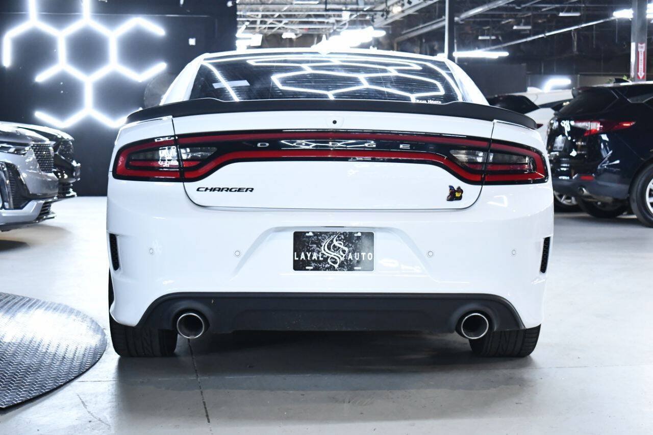 Used 2022 Dodge Charger Scat Pack RWD image 9