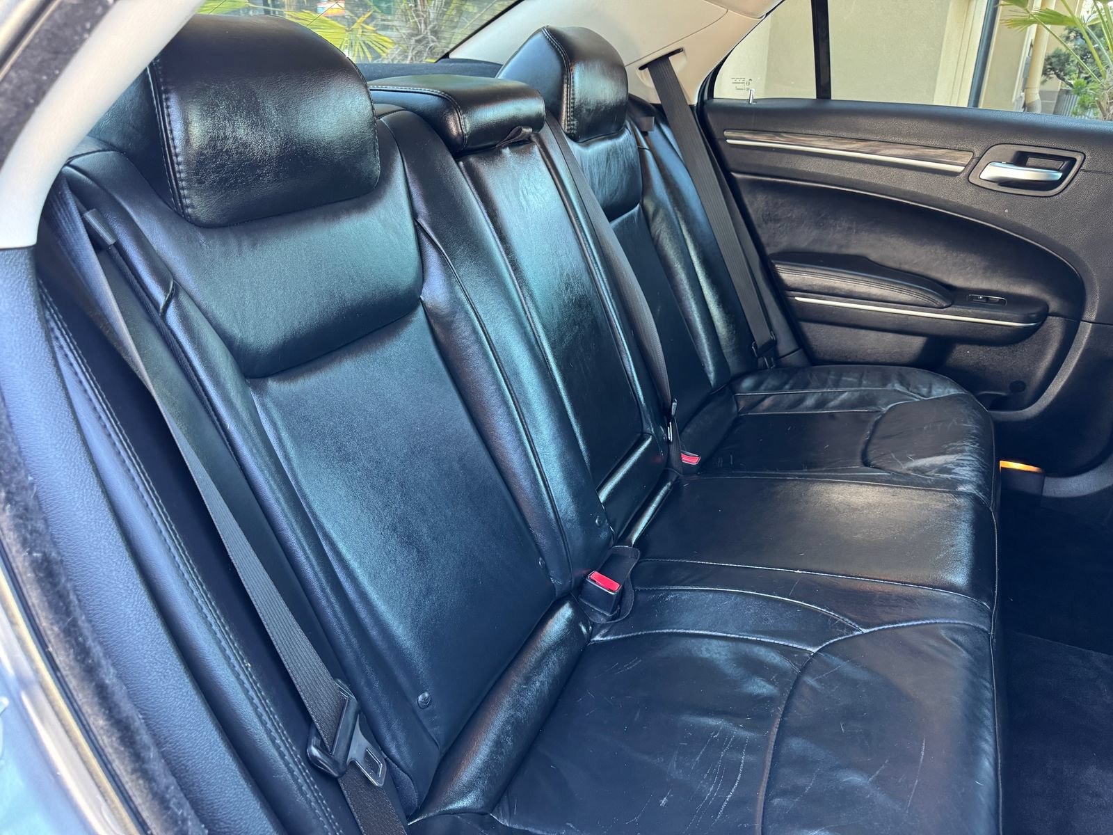 Used 2017 Chrysler 300 Limited AWD/4WD image 19