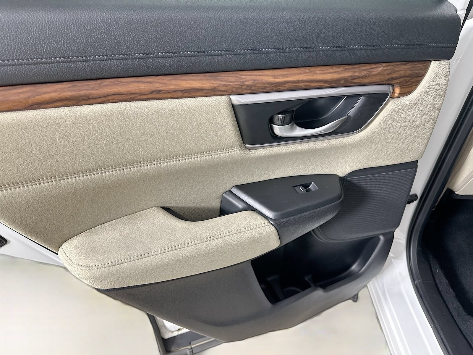 Used 2019 Honda CR-V EX image 33