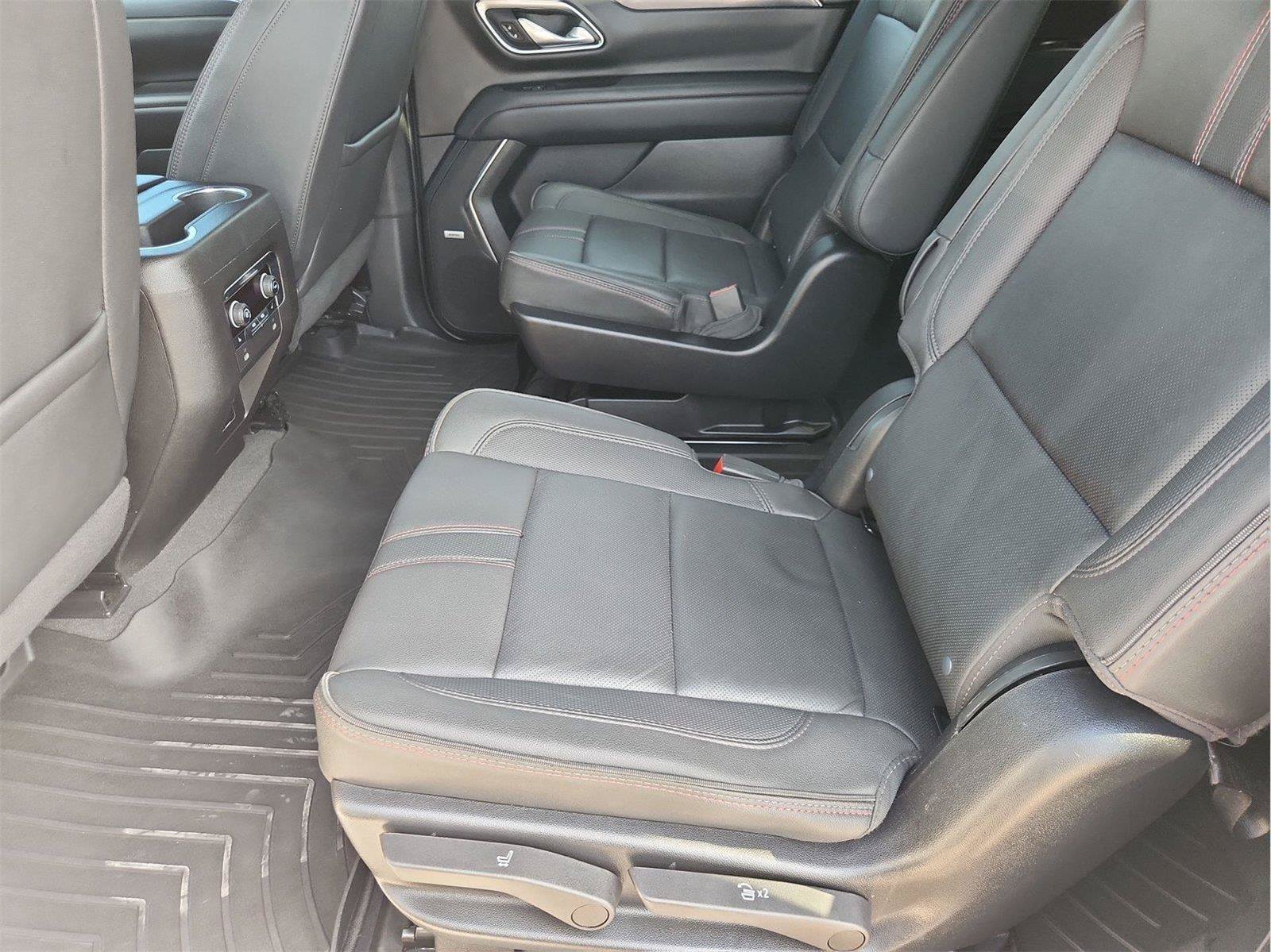 Certified 2024 Chevrolet Suburban RST w/ Sport Performance Package AWD/4WD image 25