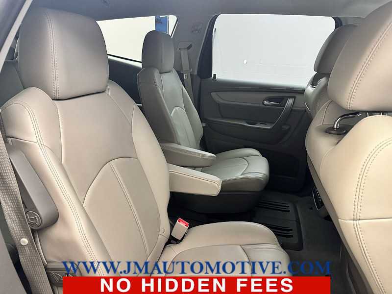 Used 2017 Chevrolet Traverse LT image 26