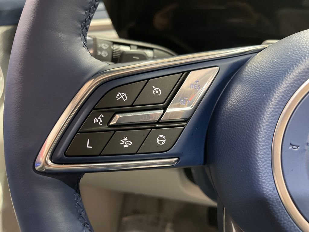 Used 2025 Buick Enclave Avenir w/ Super Cruise Package image 32