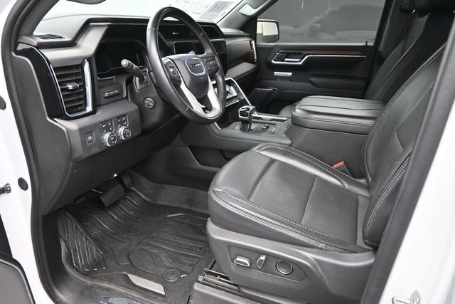 Used 2024 GMC Sierra 1500 Denali w/ Technology Package AWD/4WD image 9