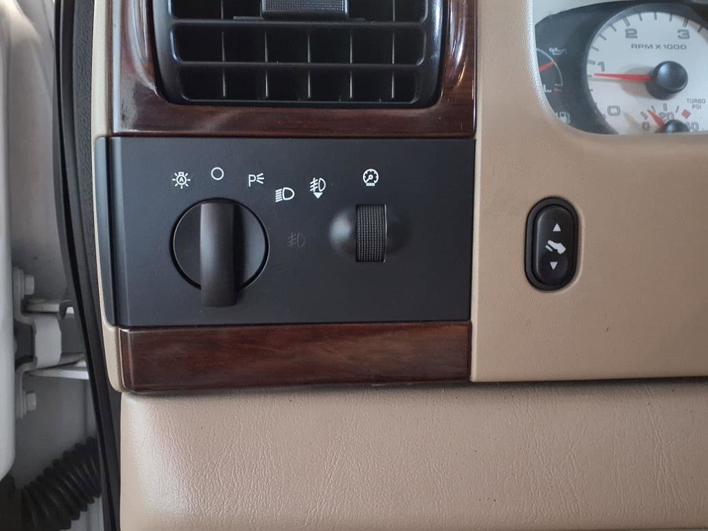 Used 2005 Ford F250 Lariat image 21