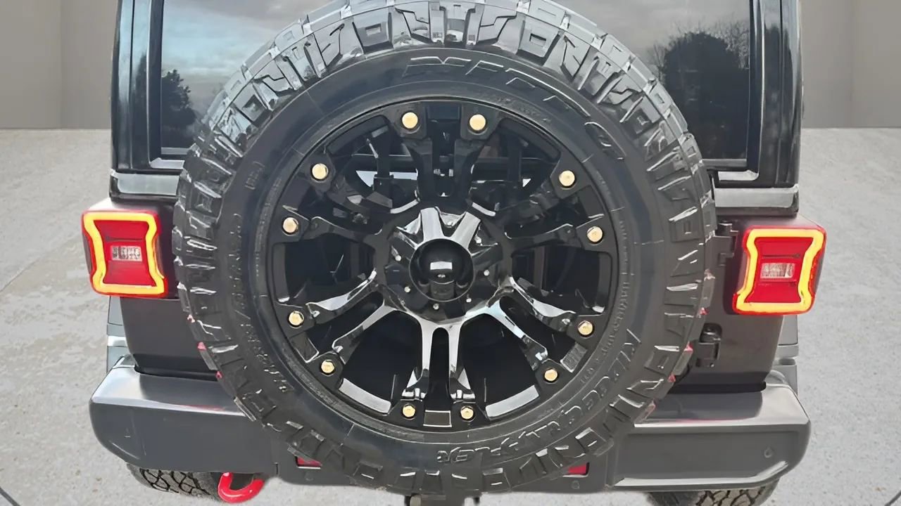 Used 2018 Jeep Wrangler Unlimited Rubicon image 27