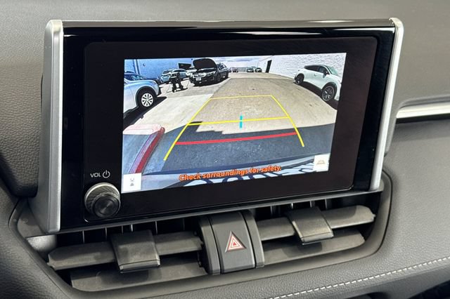 Used 2023 Toyota RAV4 LE AWD/4WD image 22