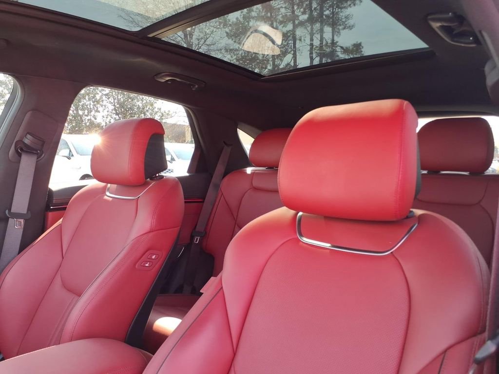 Used 2026 Genesis GV70 2.5T Sport Prestige image 17