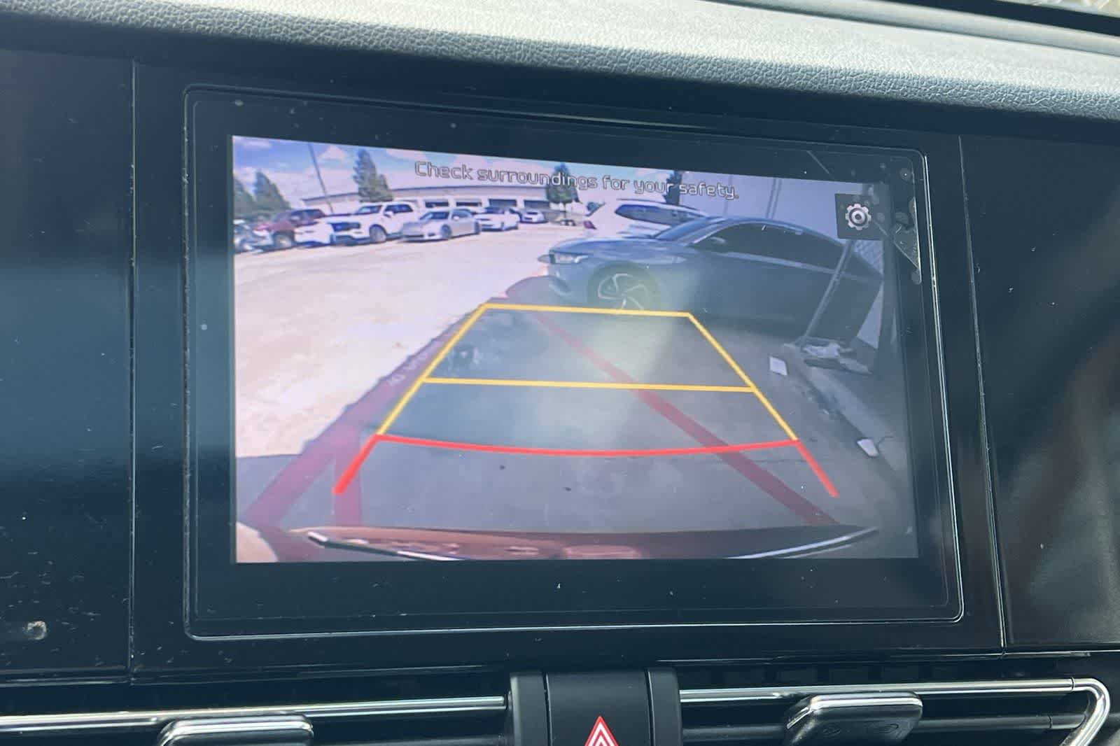 Used 2022 Kia Niro LXS FWD image 22