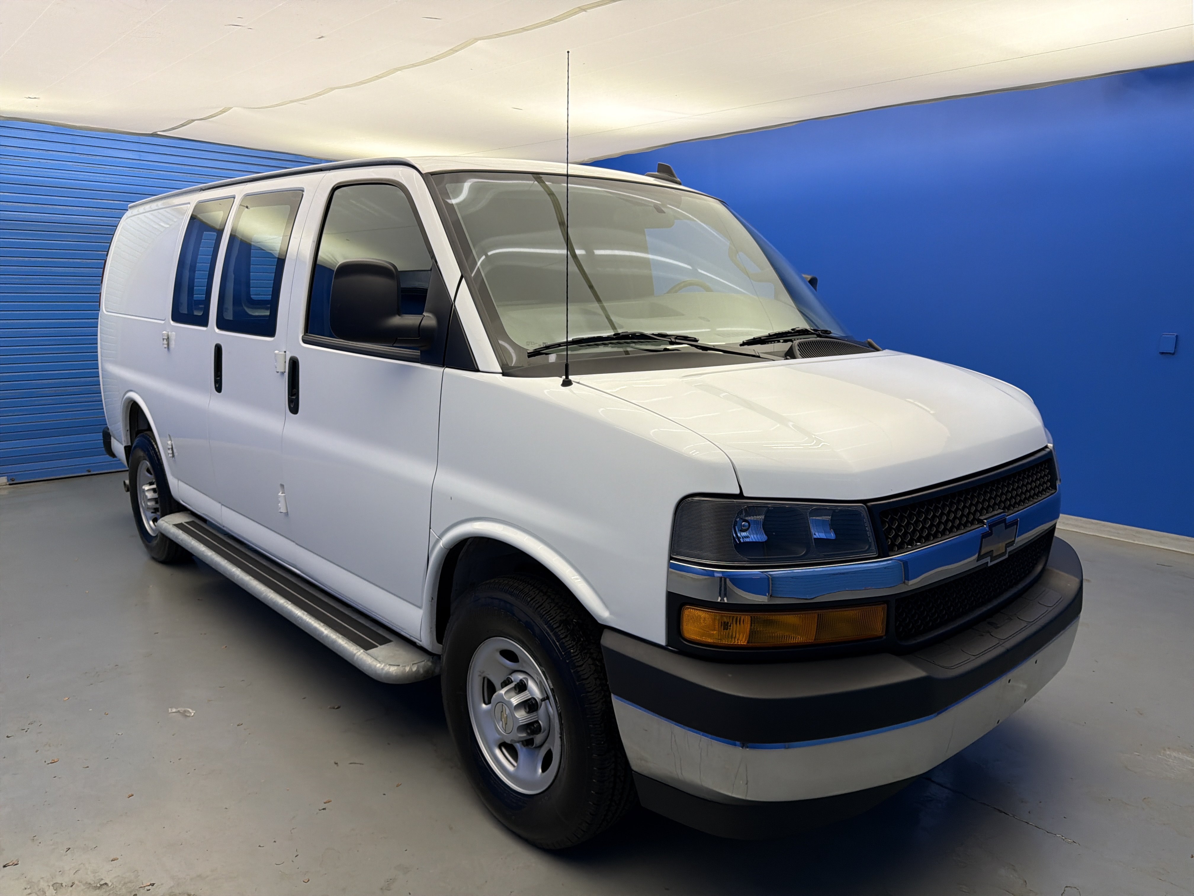 Used 2024 Chevrolet Express 2500 w/ Driver Convenience Package RWD image 2