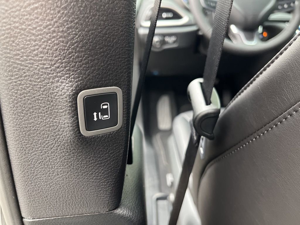New 2026 Chrysler Pacifica Select image 26