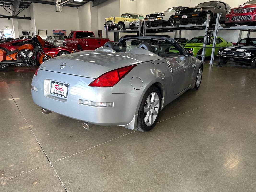 Used 2004 Nissan 350Z Enthusiast w/ Side Airbags Pkg image 42