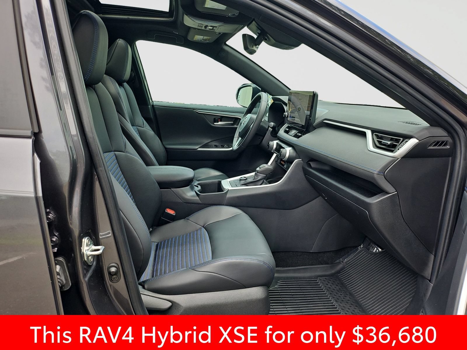 Used 2024 Toyota RAV4 XSE AWD/4WD image 17