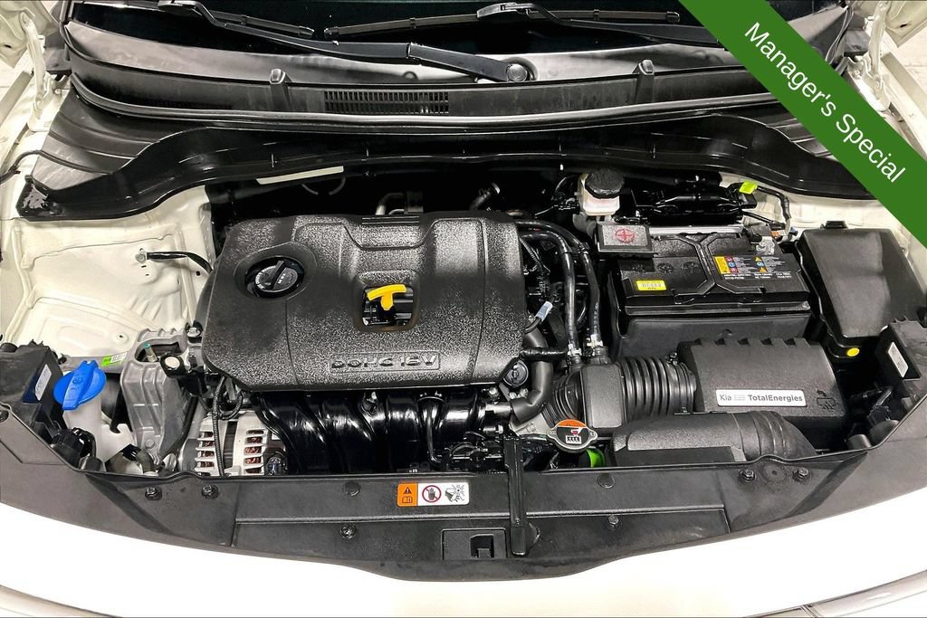 Used 2025 Kia Soul LX w/ LX Technology Package FWD image 11
