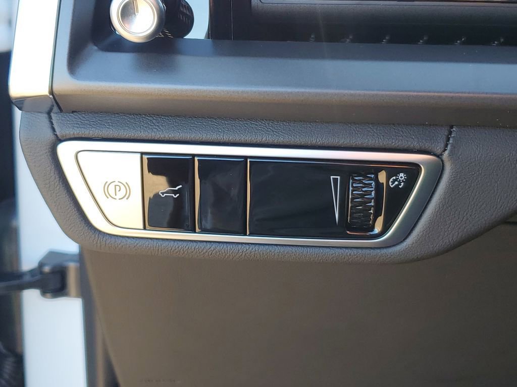 New 2026 Cadillac Vistiq Luxury image 15