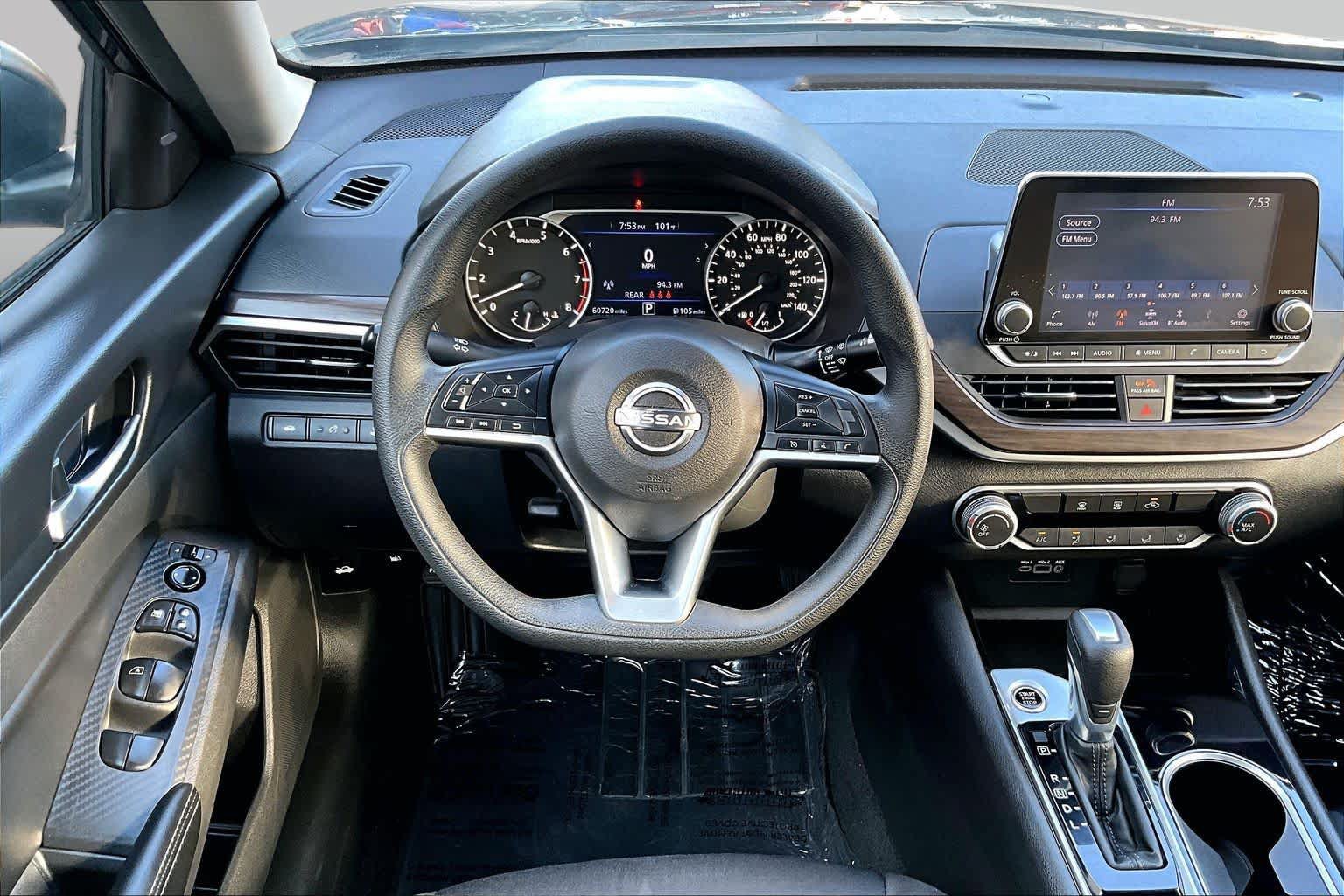 Used 2024 Nissan Altima 2.5 SV FWD image 6