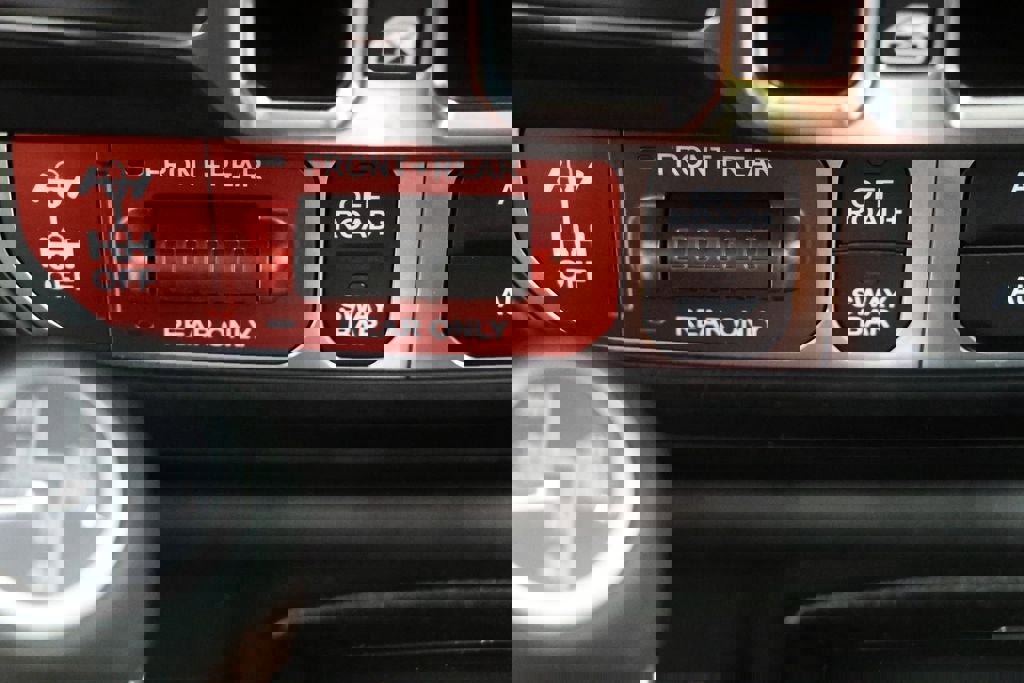 Used 2024 Jeep Wrangler Unlimited Rubicon 4xe image 27