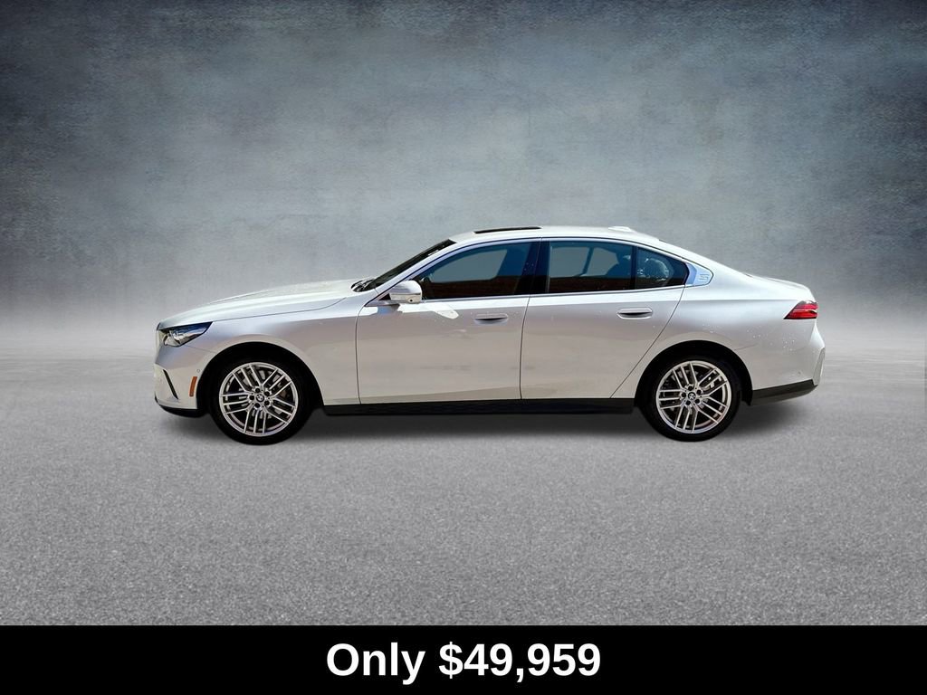 Used 2025 BMW 530i xDrive w/ Premium Package image 6