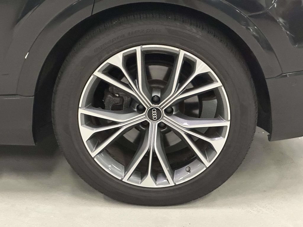 Used 2023 Audi Q8 Prestige w/ Prestige Package AWD/4WD image 8